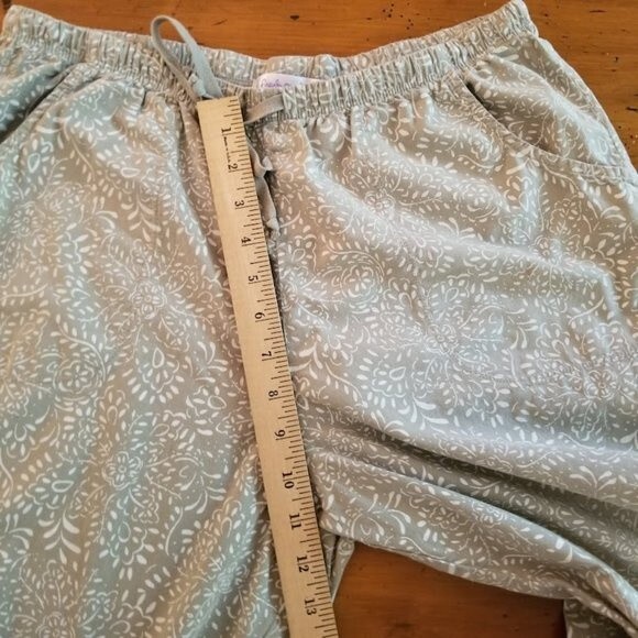 Fresh Produce Boho 100% Cotton Capri Pants Sage Green Floral Print, Size L - Picture 11 of 14